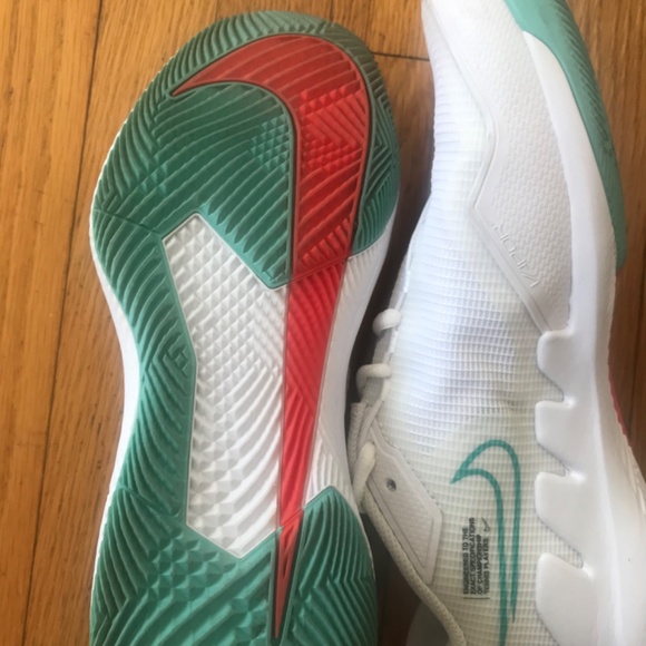 Nike Vapor Tennis shoes - Picture 4 of 5